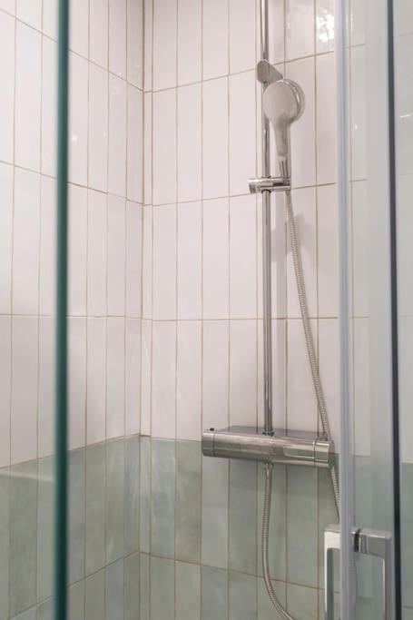 Apartment Le Mistral - 2 Min Du Vieux Port Sur Rue Pietonne - Les Freres De La Loc' Marseille